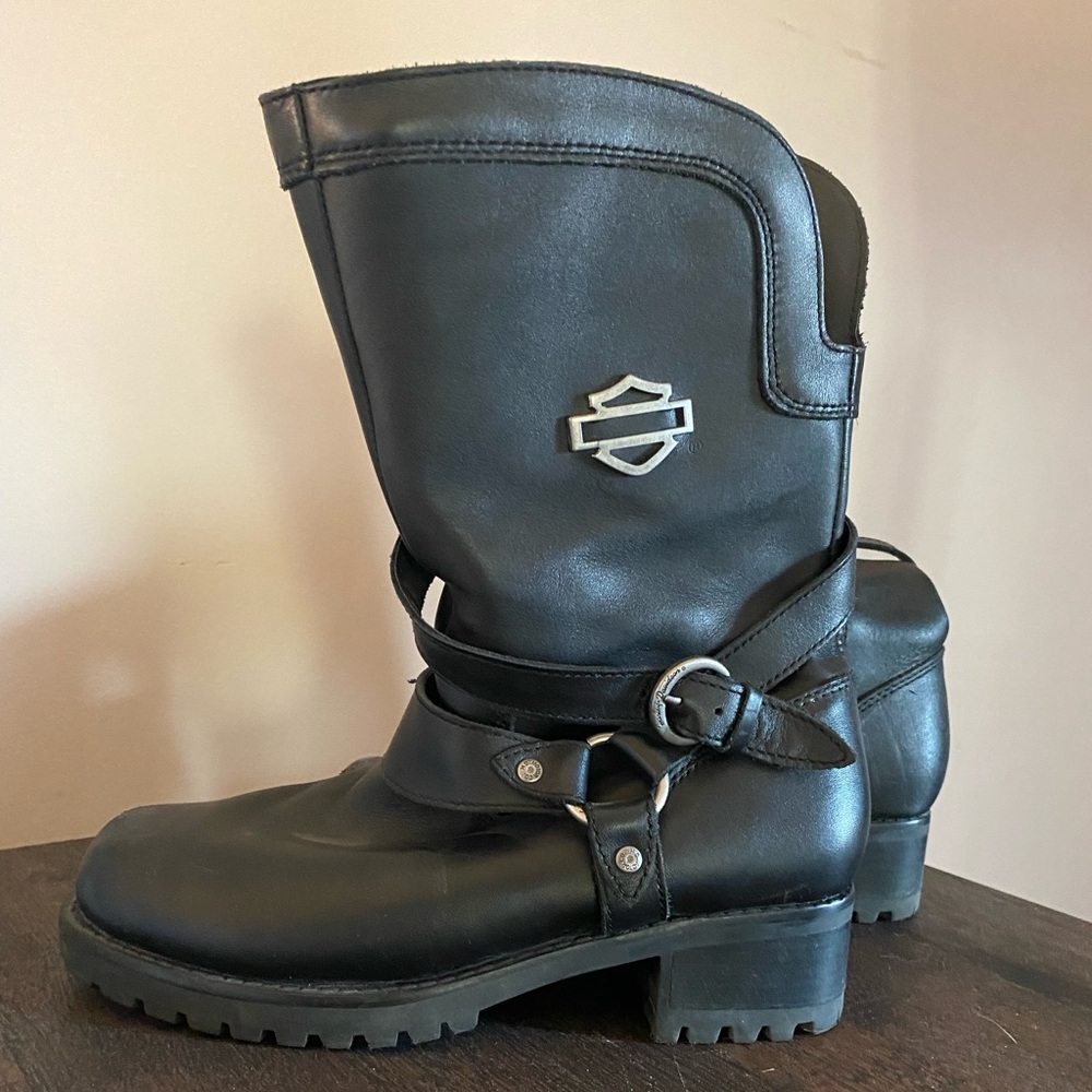 Riding boots